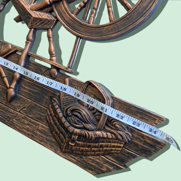 Charming Vintage “Spinning Jenny” Wall Plaque by Coppercraft - Picture 3 of 7